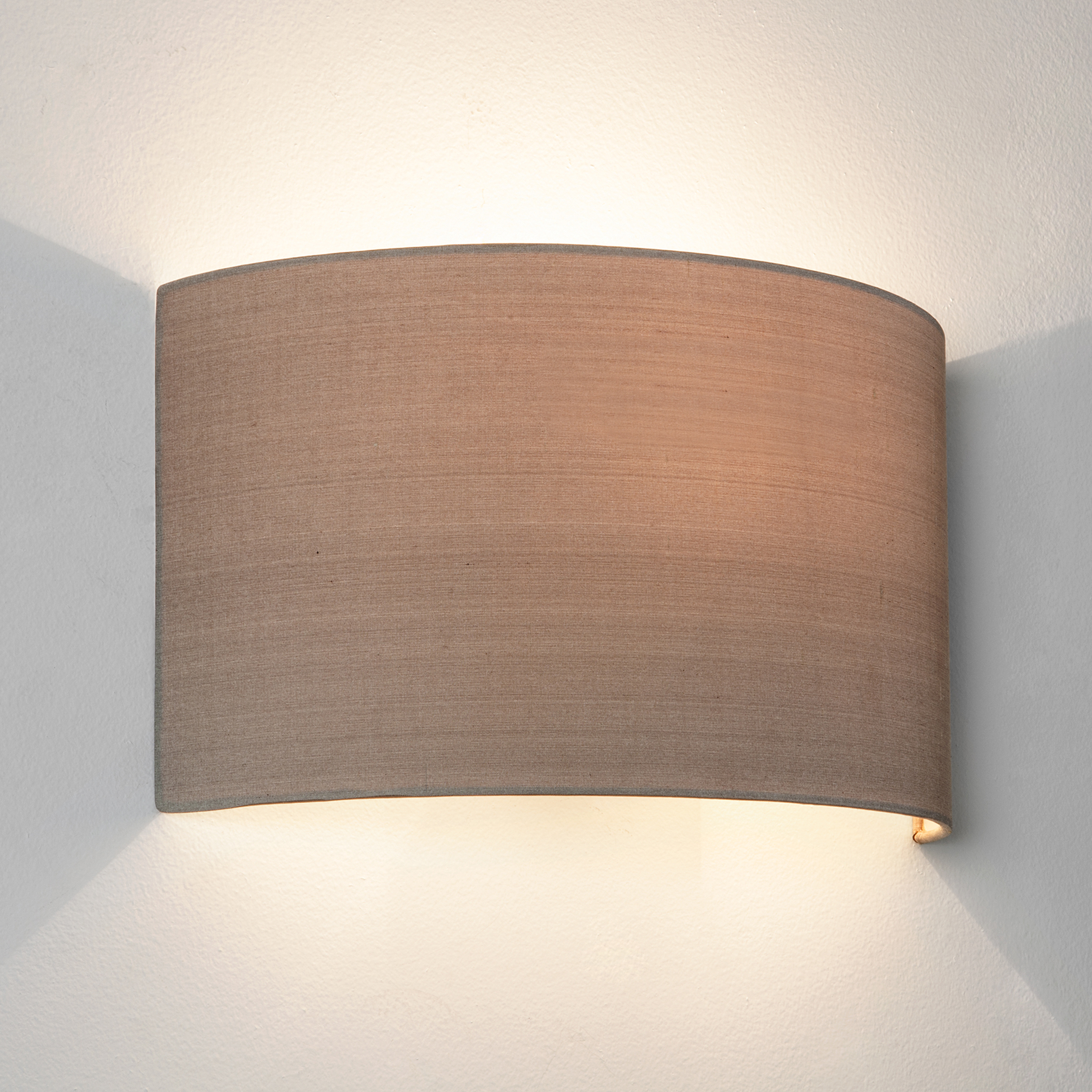 Kap Cambria 180 taupe zijde