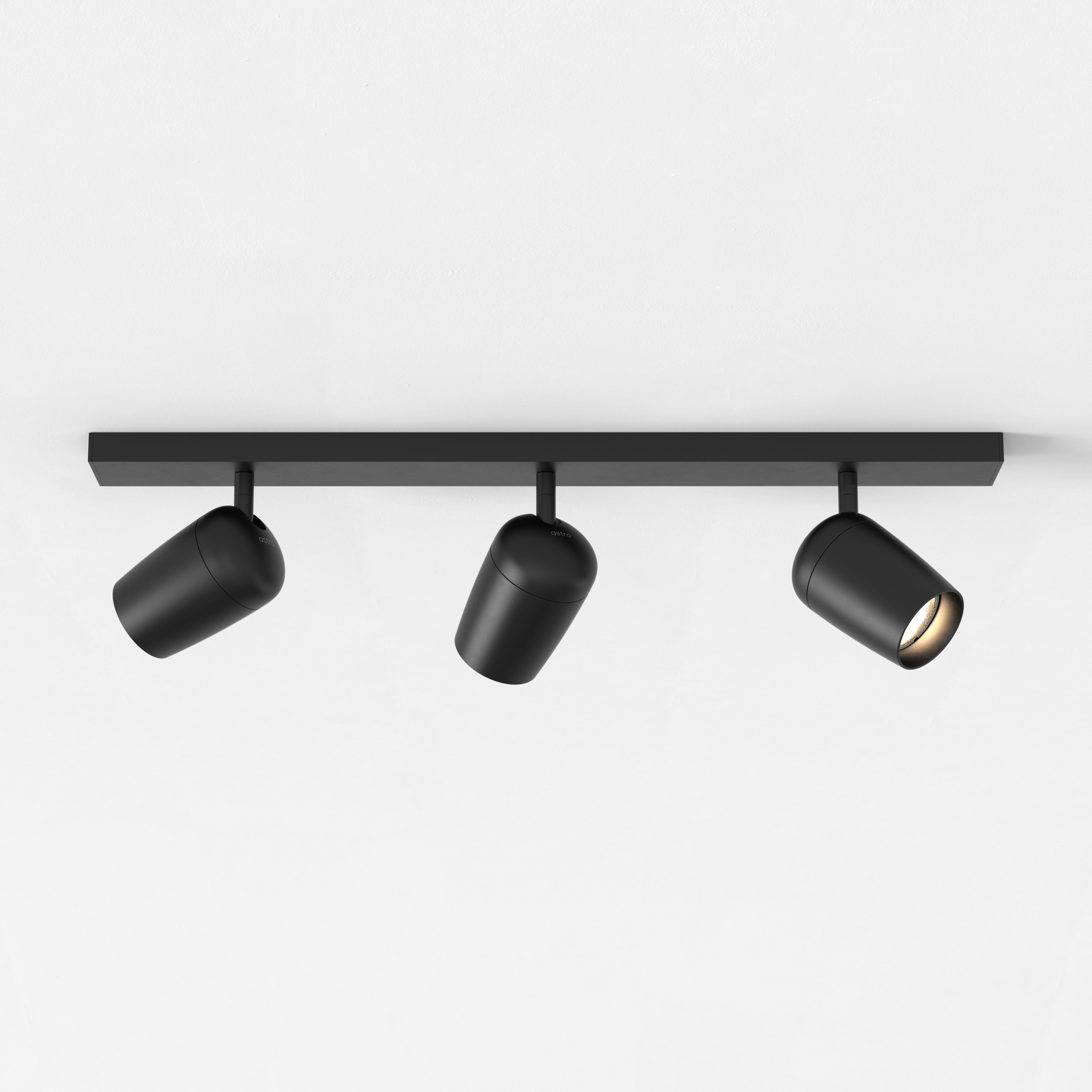 Astro Koto Three Bar opbouwspot mat zwart