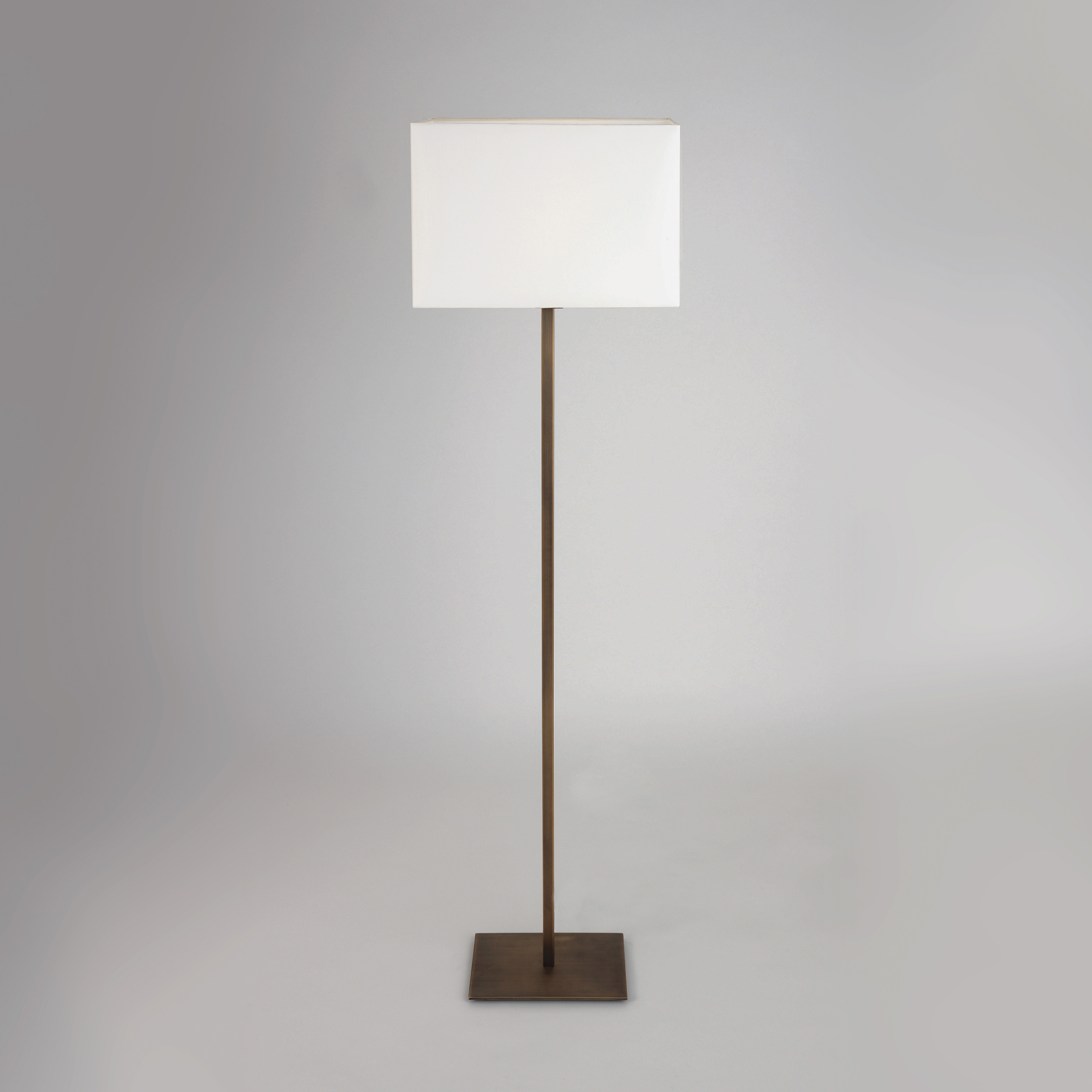 Astro Park Lane vloerlamp brons