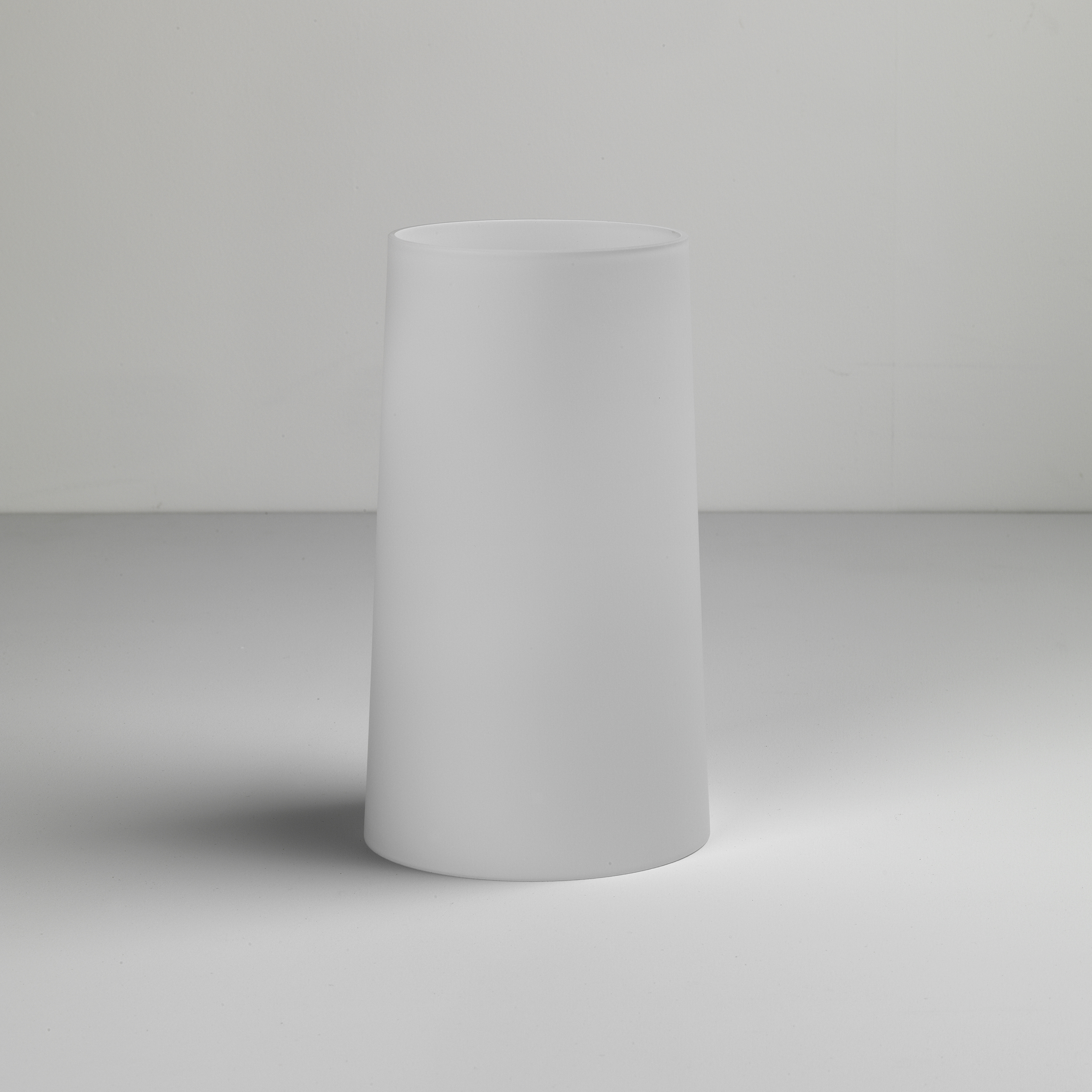 Kap Cone 245 mat wit  glas (geen stof)