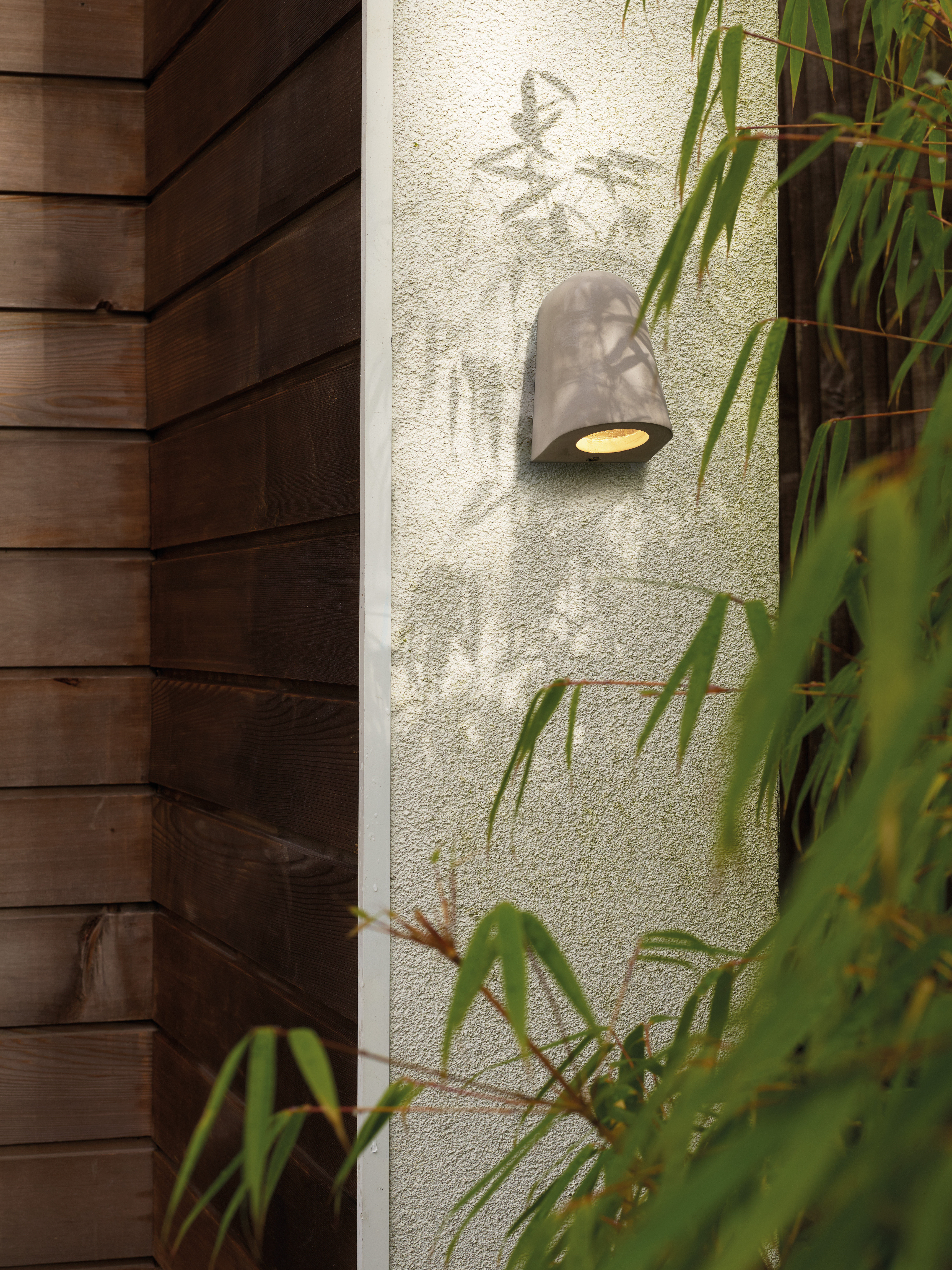 Astro Mast Light buiten wandlamp mat concrete