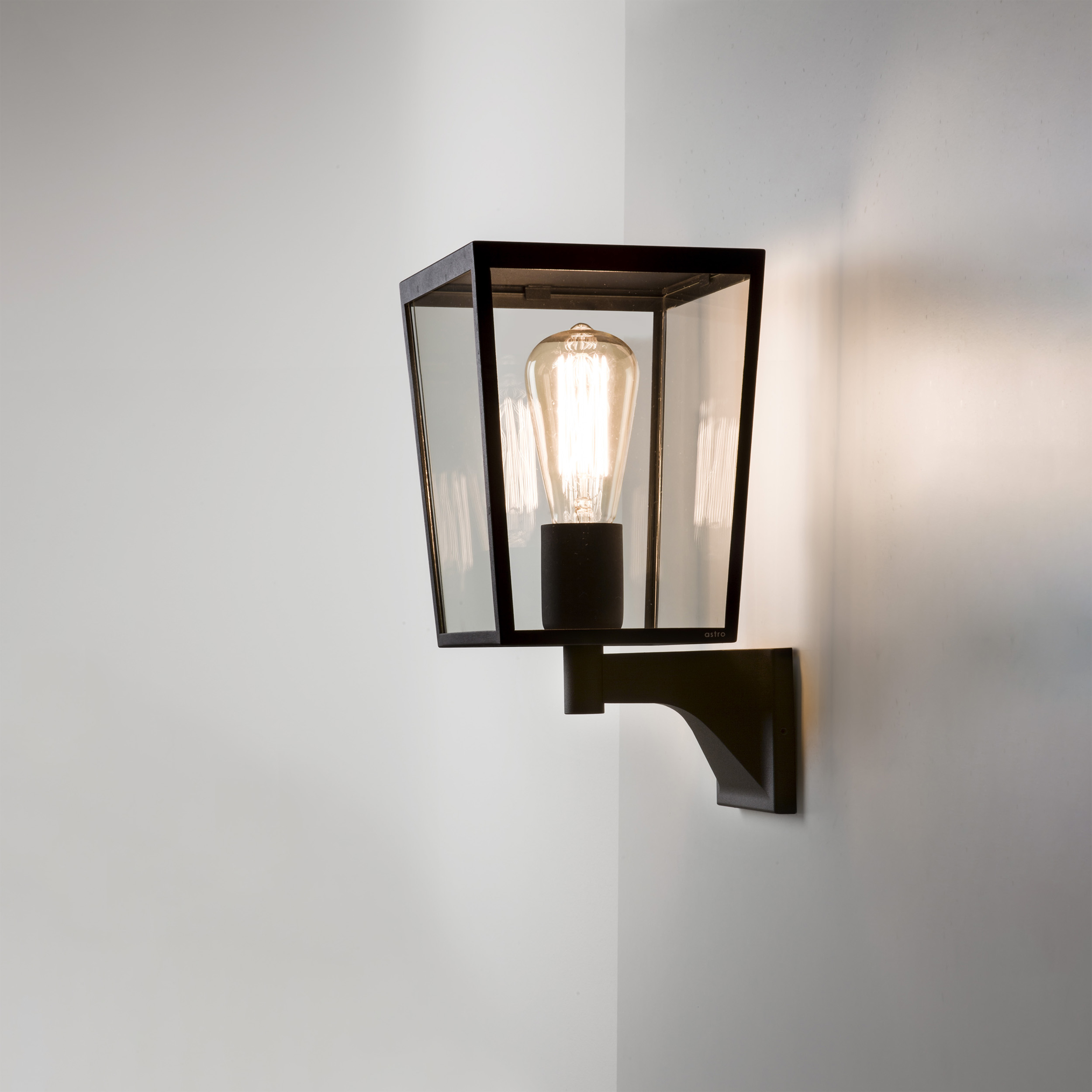 Farringdon buiten wandlamp excl. E27 structuur zwart