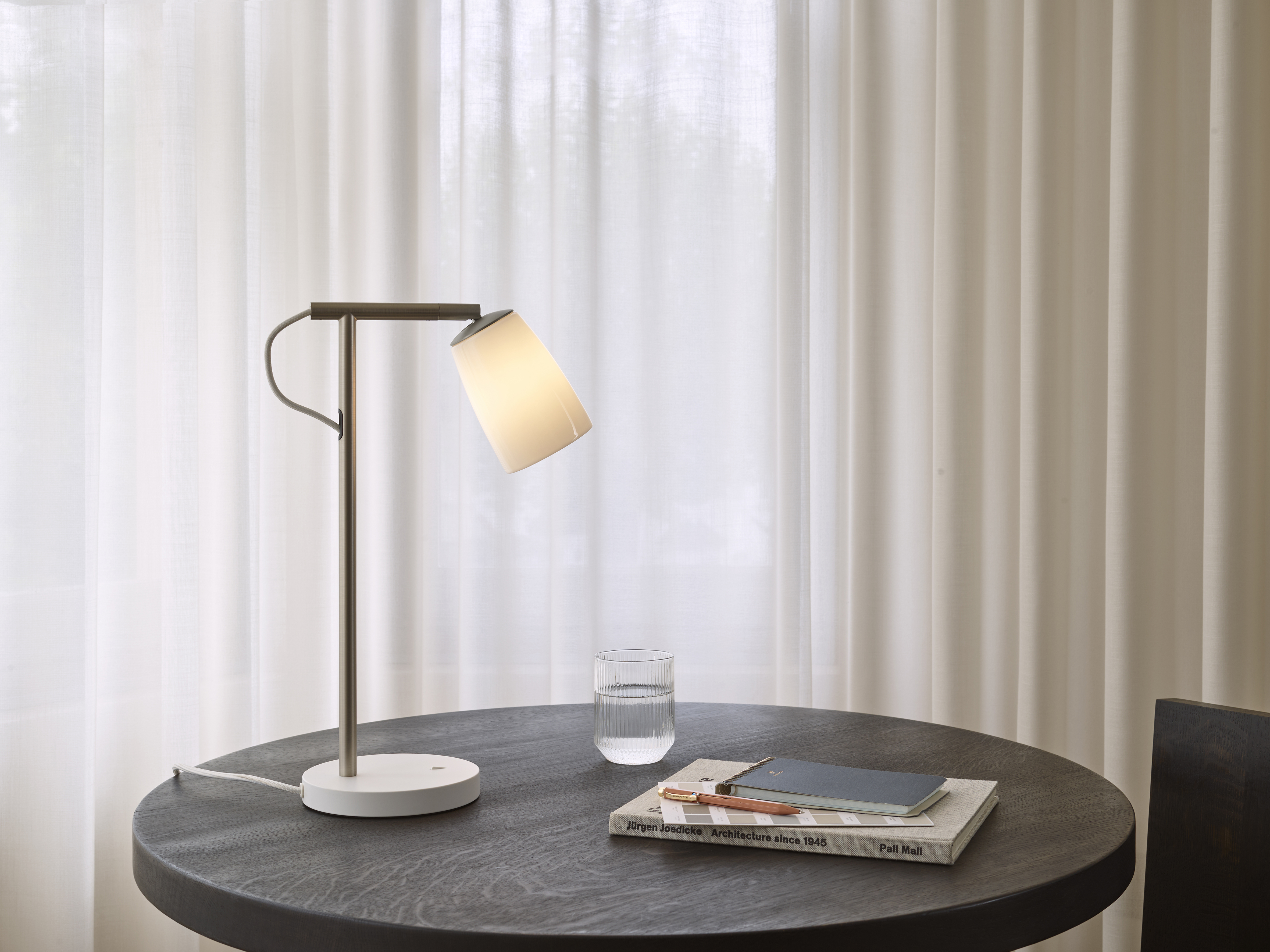 Carlton Desk TL excl. G9 porselein