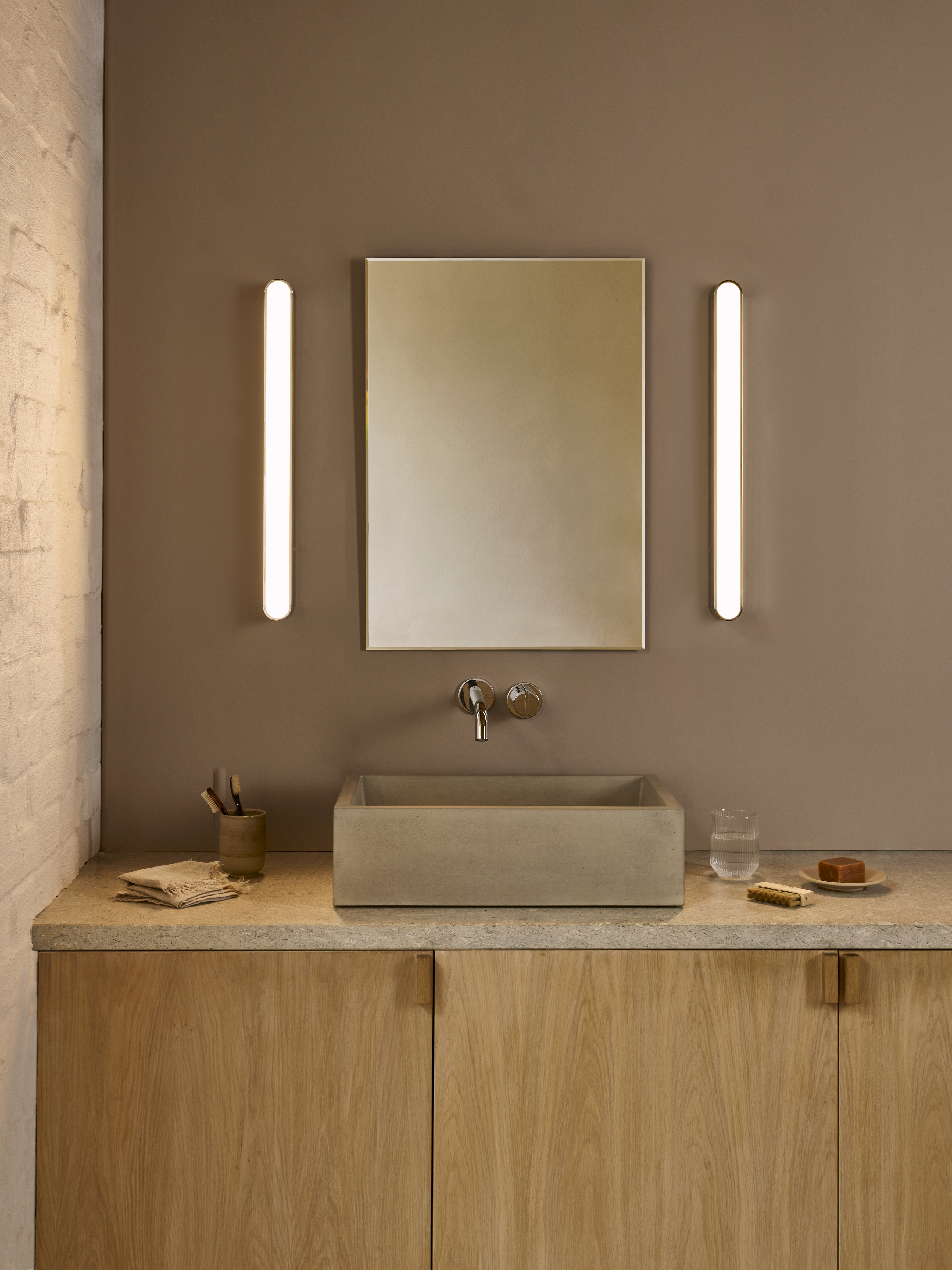 Atticus 600 LED WL 2700K chroom